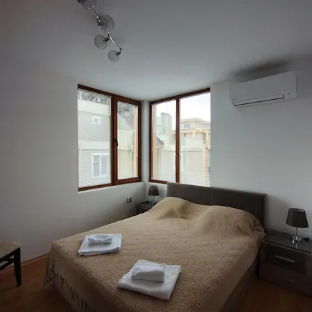 Family Apartament Siana 1-bastet Bs Апартаменты *