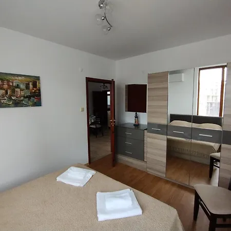 Family Apartament Siana 1-bastet Bs * Свети-Влас