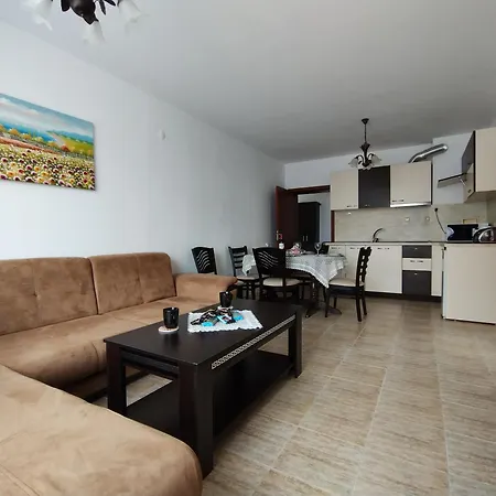 Family Apartament Siana 1-bastet Bs Апартаменты *